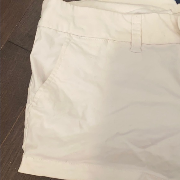 Shorts - Picture 2 of 3